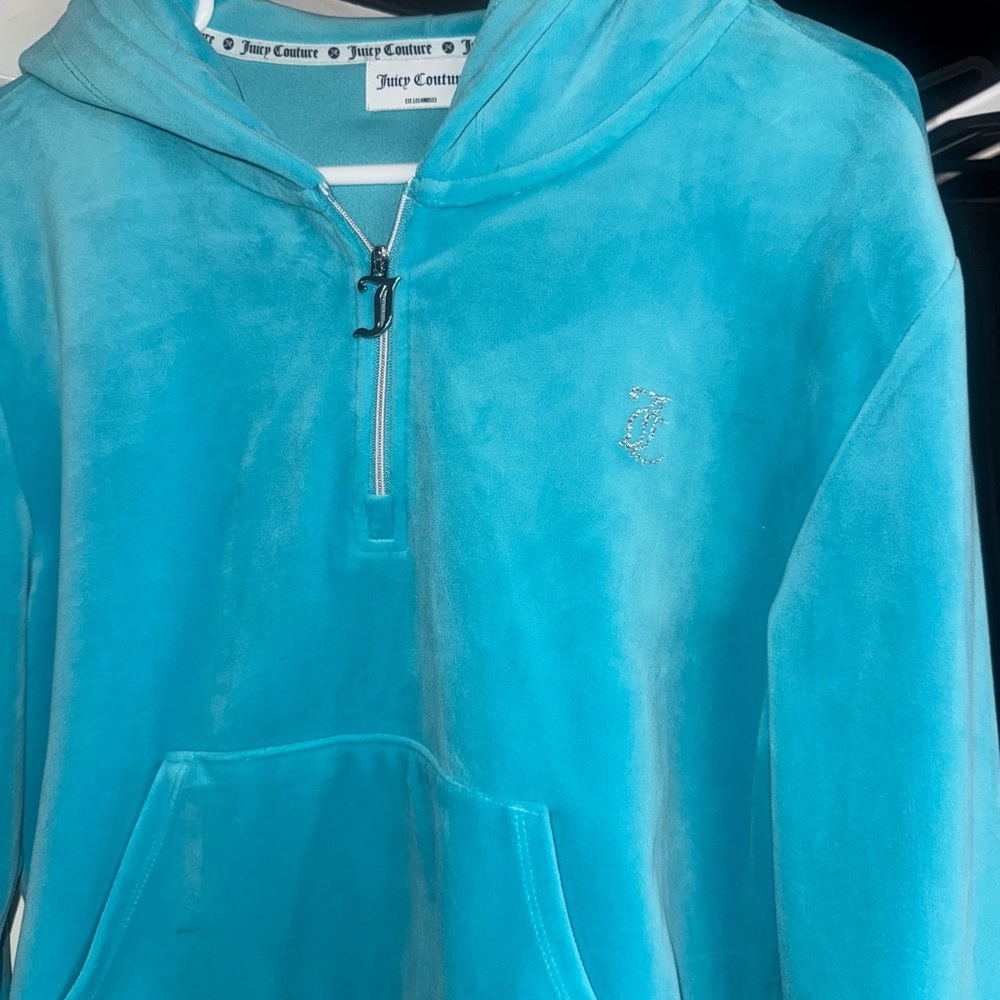 Juicy Couture - Y2K Teal Velour Half Zip Hoodie
New Without Tags - Picture 4 of 6